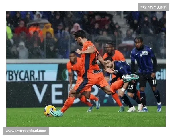 奥林匹亚科斯如何通过战术调整和青训系统保持希腊足球联赛的长期霸主地位